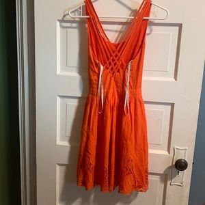 summer strapped back Marineblu dress